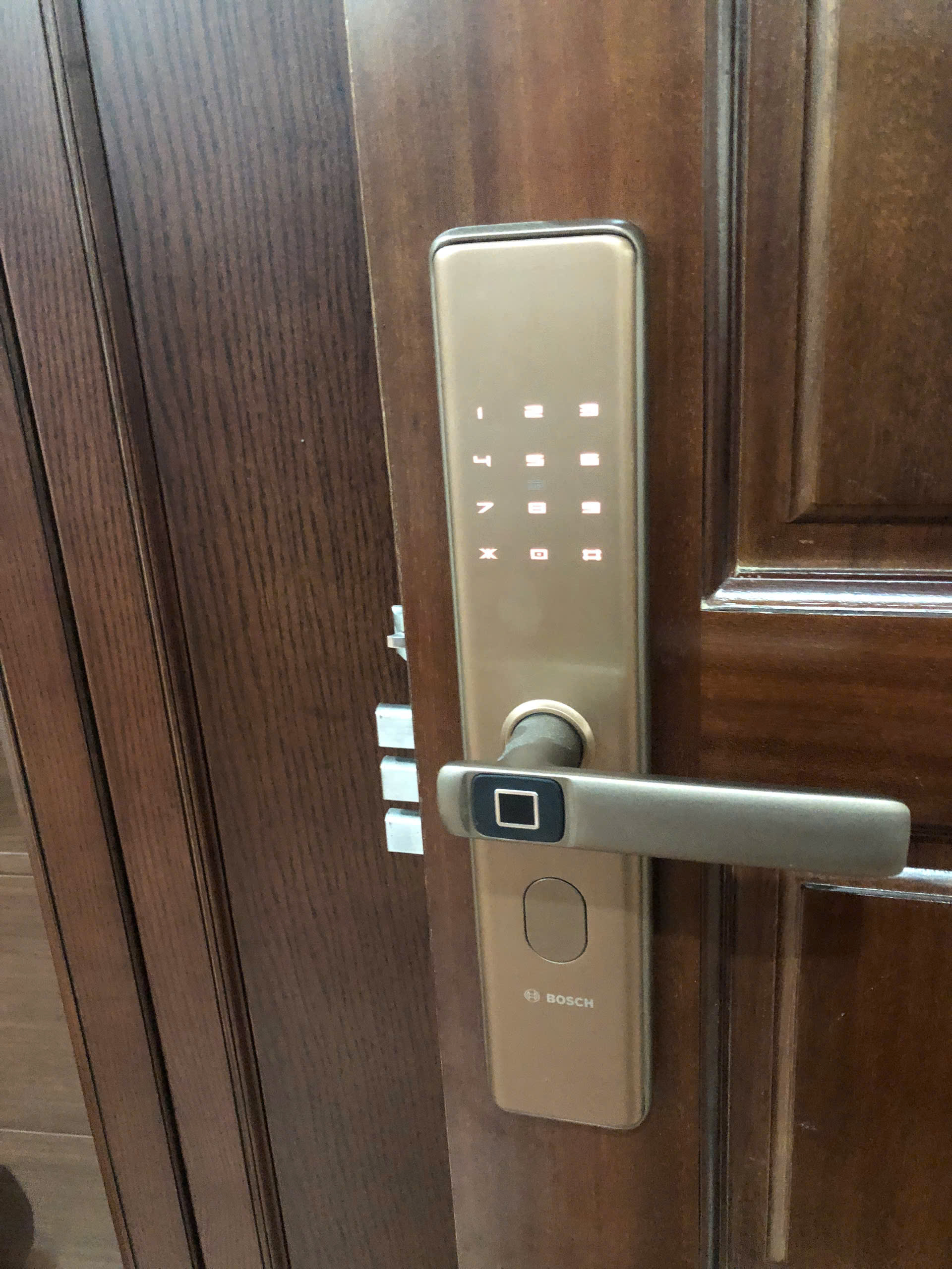Khóa điện tử Bosch ID30 hướng dẫn cài đặt chi tiết nhất